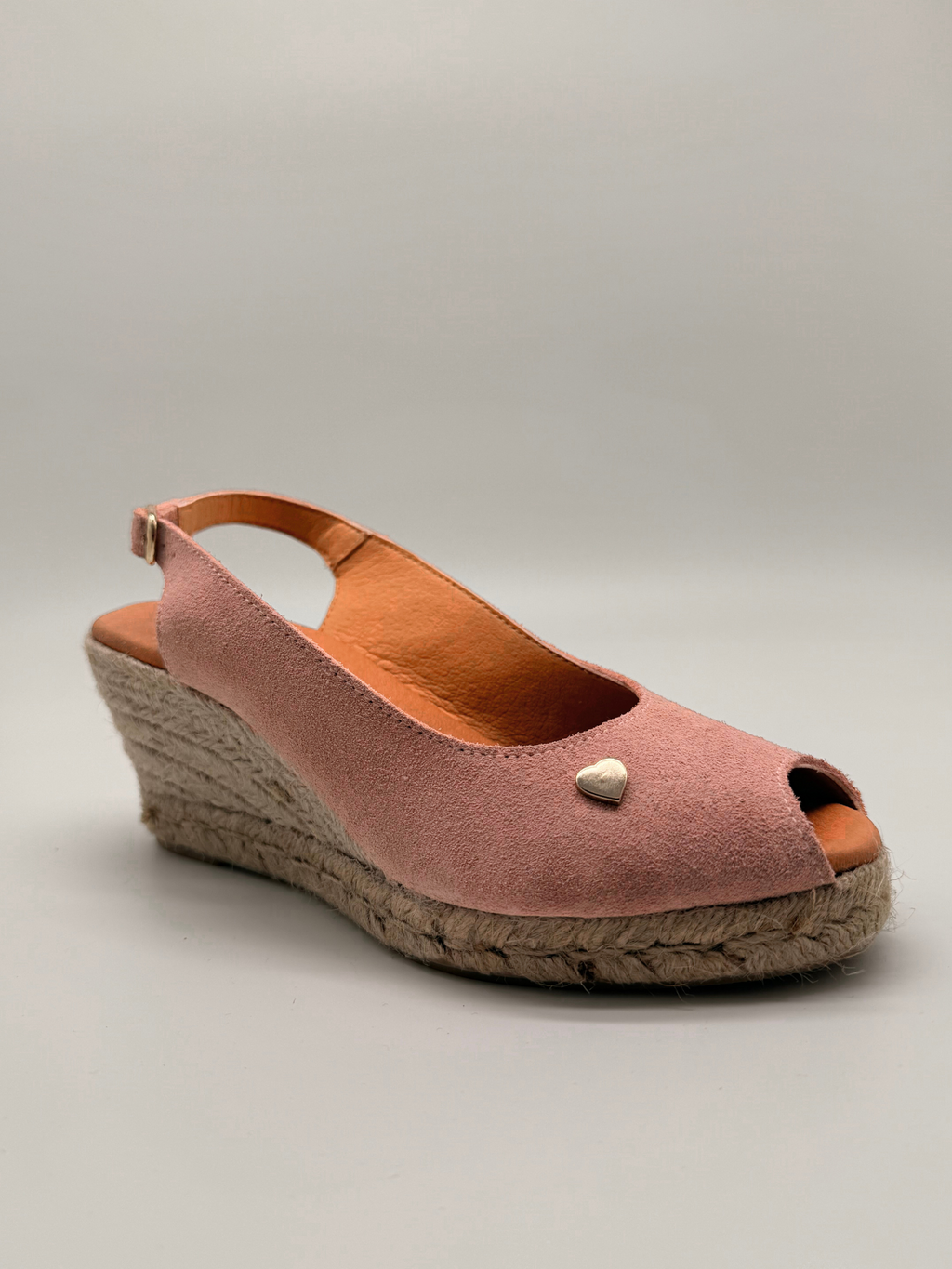 565204_Antique